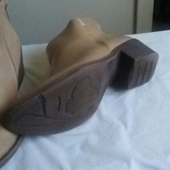 Volatile Bootie - Picture 5 of 6